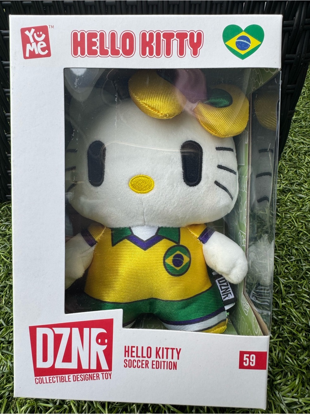 YuMe DZNR Hello Kitty Plush Brazil #59 Soccer Edition Sanrio NIB READ DESC